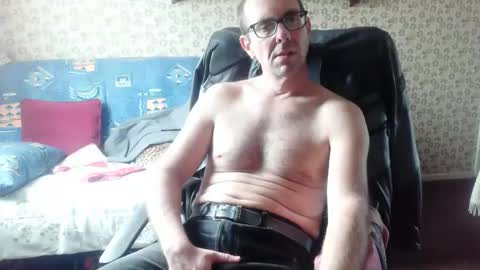 Snapshot of franck143544 chatting on 10-20-25, 11:43 franck143544 online show from 10-20-25, 11:43