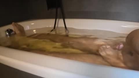 Snapshot of franky84 chatting on 02-18-26, 12:12 franky84 online show from 02-18-26, 12:12