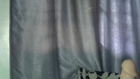 Snapshot of freaky_brula chatting on 06-15-26, 10:28 freaky brula online show from 06-15-26, 10:28