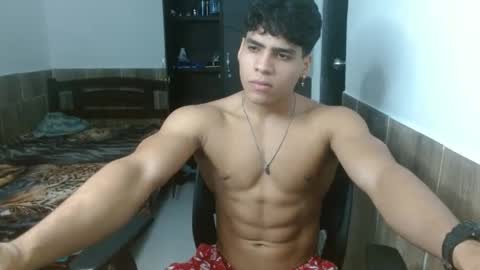 Esteban online show from 10-09-25, 01:36