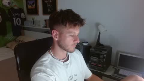 Frederick Perin online show from 08-07-26, 01:24