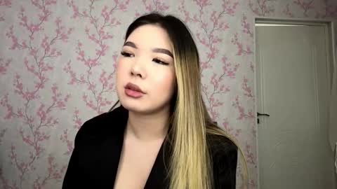 Snapshot of fredericadonnay chatting on 03-21-26, 08:19 Elina online show from 03-21-26, 08:19