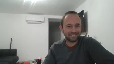 Snapshot of fredodu41 chatting on 12-27-24, 03:37 fredodu41 online show from 12-27-24, 03:37