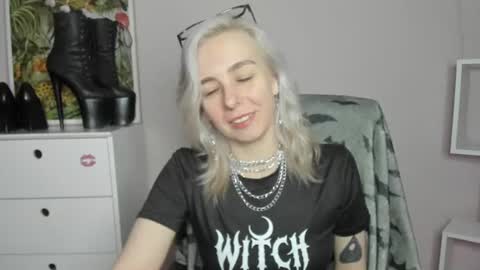 Anne online show from 06-17-26, 06:38