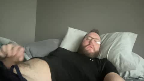 Snapshot of freestyleneary1989 chatting on 01-11-25, 05:40 Uncutforyou online show from 01-11-25, 05:40