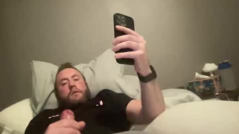 Snapshot of freestyleneary1989 chatting on 02-11-25, 02:46 Uncutforyou online show from 02-11-25, 02:46