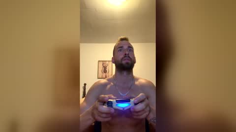 frenchyy710 online show from 05-18-26, 04:07