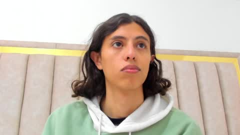 FreyaMoller  online show from 04-01-26, 07:22