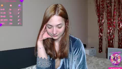 FreyaOliver online show from 04-06-26, 08:54