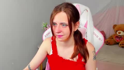 FreyaVeys online show from 07-10-26, 05:12