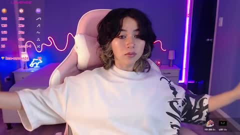 Snapshot of frida_lassi_ chatting on 03-07-25, 01:18 frida_lassi_ online show from 03-07-25, 01:18