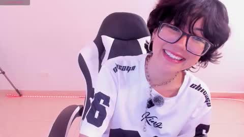 Snapshot of frida_lassi_ chatting on 02-23-26, 04:37 frida_lassi_ online show from 02-23-26, 04:37