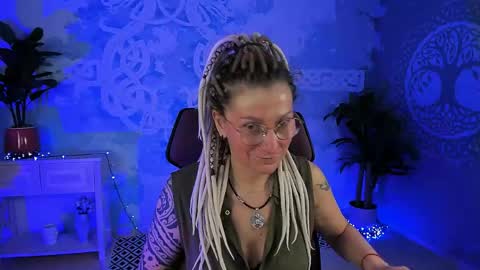 Frida Tander online show from 05-13-26, 05:16