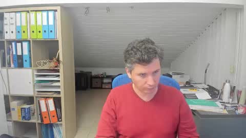 Snapshot of frikits chatting on 10-27-25, 07:07 Francois online show from 10-27-25, 07:07