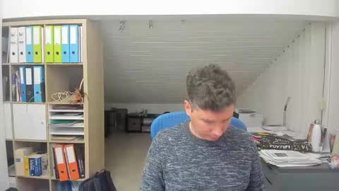 Snapshot of frikits chatting on 11-21-25, 06:17 Francois online show from 11-21-25, 06:17