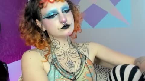 Snapshot of friskyflowers chatting on 03-07-26, 07:33 cherry online show from 03-07-26, 07:33