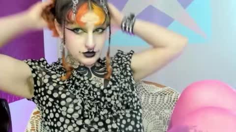 Snapshot of friskyflowers chatting on 03-14-26, 10:26 cherry online show from 03-14-26, 10:26