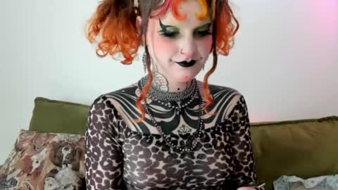 Snapshot of friskyflowers chatting on 04-05-26, 06:16 cherry online show from 04-05-26, 06:16