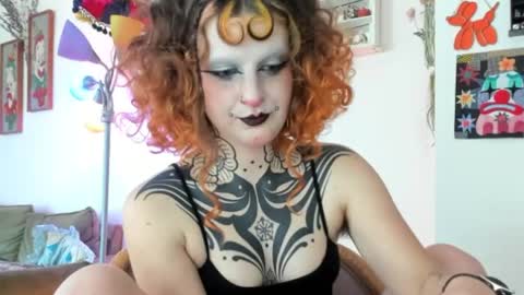 Snapshot of friskyflowers chatting on 06-11-26, 09:24 cherry online show from 06-11-26, 09:24