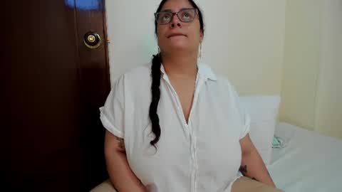 Snapshot of fromheaven_ chatting on 07-08-26, 07:40 Lucy online show from 07-08-26, 07:40