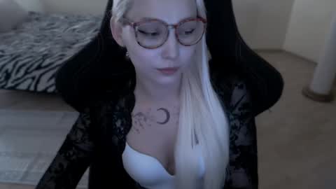 Lilith online show from 05-18-26, 12:00
