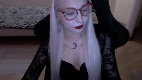 Snapshot of fromsun_forsoul chatting on 06-24-26, 08:52 Lilith online show from 06-24-26, 08:52