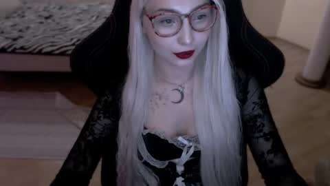 Snapshot of fromsun_forsoul chatting on 06-26-26, 08:57 Lilith online show from 06-26-26, 08:57