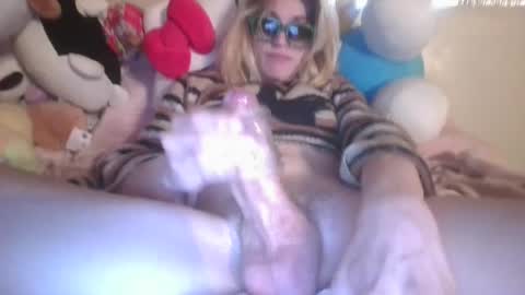 frootloops420 online show from 07-04-26, 06:03