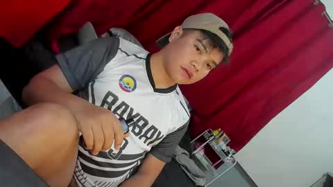 Snapshot of frostbite_69 chatting on 09-11-25, 01:17 GABBY online show from 09-11-25, 01:17