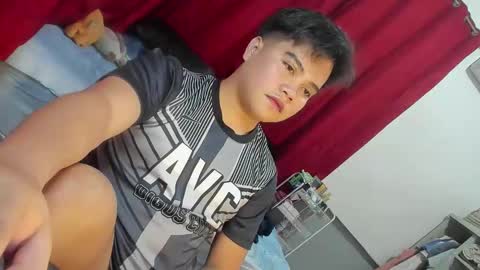 Snapshot of frostbite_69 chatting on 10-23-25, 07:34 GABBY online show from 10-23-25, 07:34