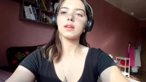 Emily online show from 10-11-25, 07:18