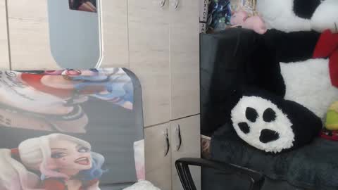 Snapshot of fucking_temptation1 chatting on 01-09-26, 02:03 Mia and Gary online show from 01-09-26, 02:03