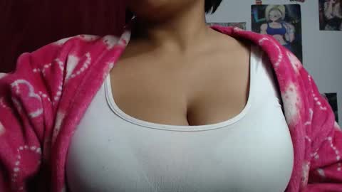 Snapshot of fucking_temptation1 chatting on 02-19-26, 02:18 Mia and Gary online show from 02-19-26, 02:18