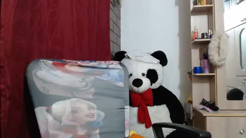 Snapshot of fucking_temptation1 chatting on 04-07-26, 02:01 Mia and Gary online show from 04-07-26, 02:01