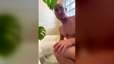 Snapshot of funbuttguy chatting on 03-27-26, 10:31 funbuttguy online show from 03-27-26, 10:31