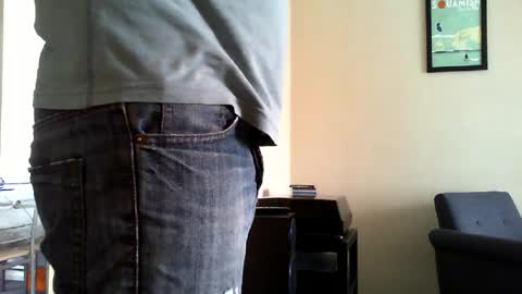 Snapshot of funslimguy chatting on 06-19-26, 05:06 Funslimguy online show from 06-19-26, 05:06