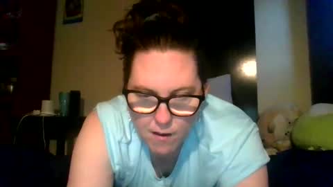 fuzzypeaches87 online show from 04-07-26, 11:48