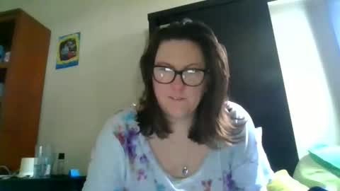 fuzzypeaches87 online show from 04-13-26, 02:55
