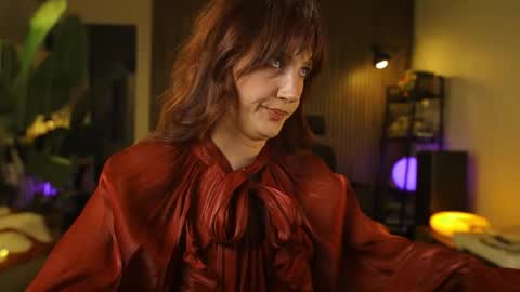 Snapshot of g_ia chatting on 06-15-26, 07:05 G online show from 06-15-26, 07:05