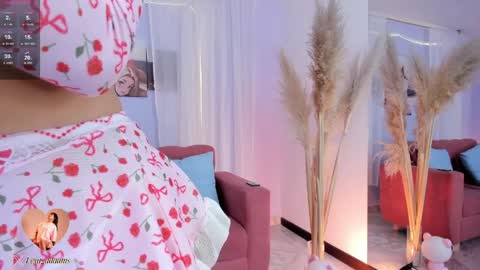 Snapshot of gabbie_kim chatting on 04-07-26, 12:05 Sofia online show from 04-07-26, 12:05