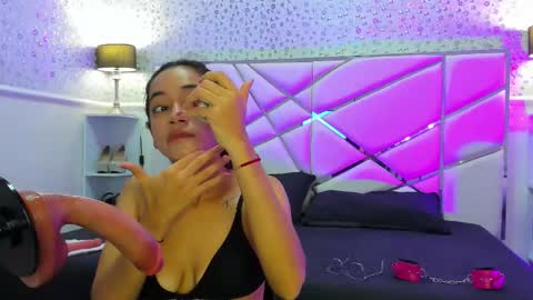 Snapshot of gabbieskinny chatting on 03-07-26, 10:56 gabbieskinny online show from 03-07-26, 10:56