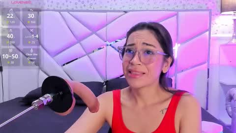 Snapshot of gabbieskinny chatting on 03-27-26, 11:21 gabbieskinny online show from 03-27-26, 11:21