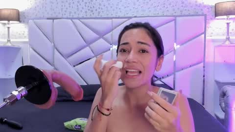 Snapshot of gabbieskinny chatting on 03-29-26, 11:21 gabbieskinny online show from 03-29-26, 11:21