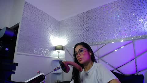 Snapshot of gabbieskinny chatting on 04-12-26, 03:00 gabbieskinny online show from 04-12-26, 03:00