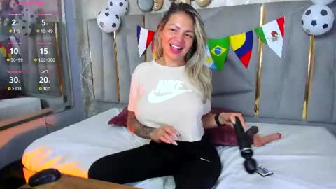 Snapshot of gabby_santos_ chatting on 07-02-26, 12:00 Gaby Santos online show from 07-02-26, 12:00