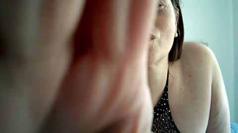 gabby online show from 09-18-25, 06:32