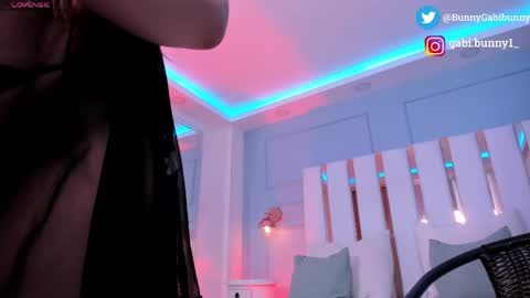 Gabi  online show from 06-04-26, 05:41