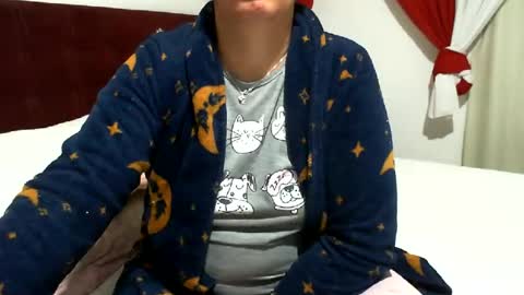 gaby  layla online show from 07-12-26, 10:56