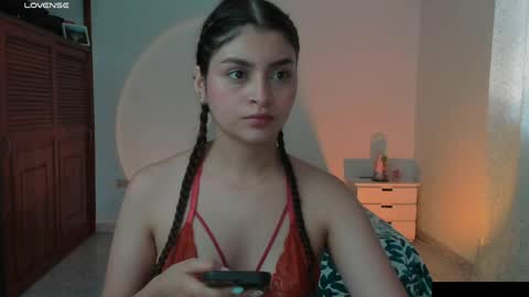 Snapshot of gabriellahoney18 chatting on 04-18-26, 06:01 Gabriella online show from 04-18-26, 06:01