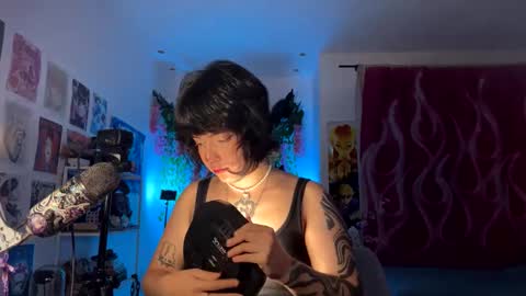 IG  gaby doll woo online show from 12-31-24, 09:31